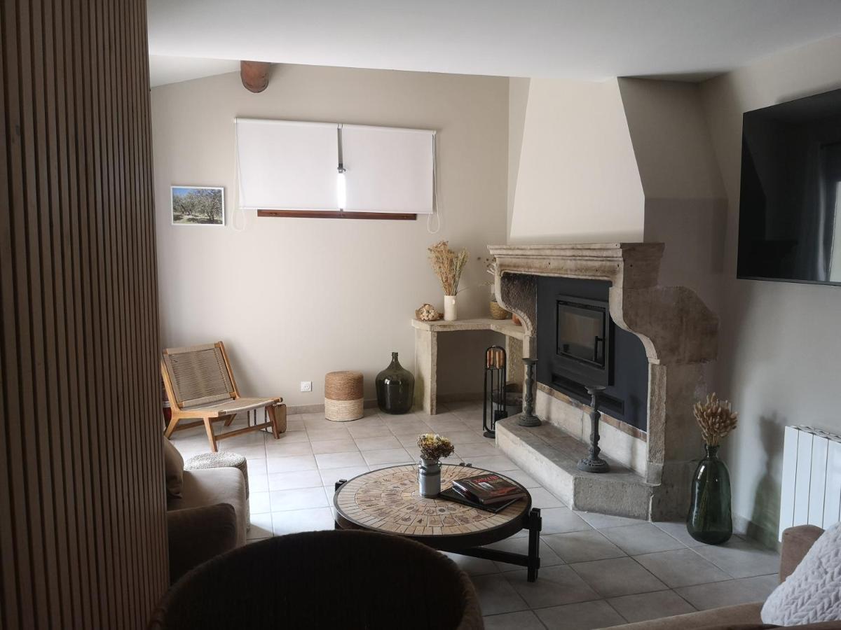 Drome Provencale Maison Familiale Calme Dans Village Valréas エクステリア 写真