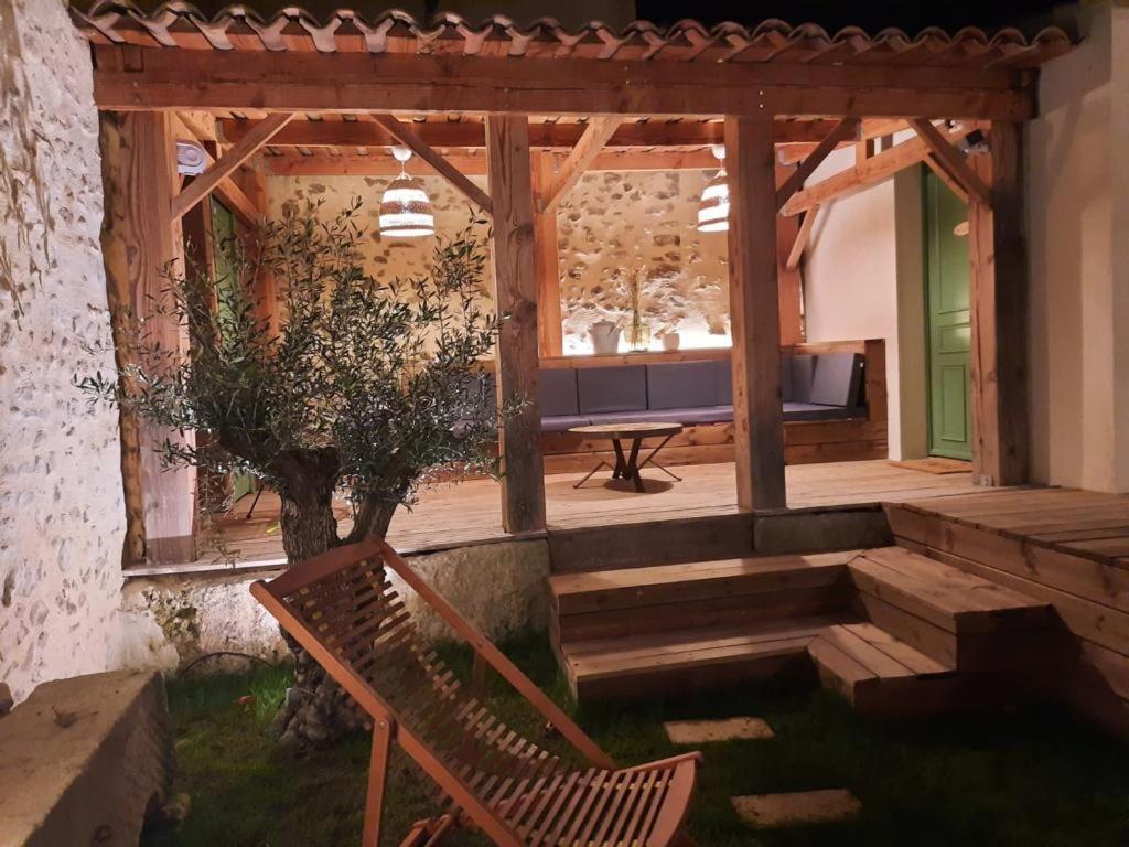 Drome Provencale Maison Familiale Calme Dans Village Valréas エクステリア 写真