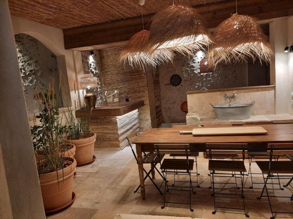 Drome Provencale Maison Familiale Calme Dans Village Valréas エクステリア 写真