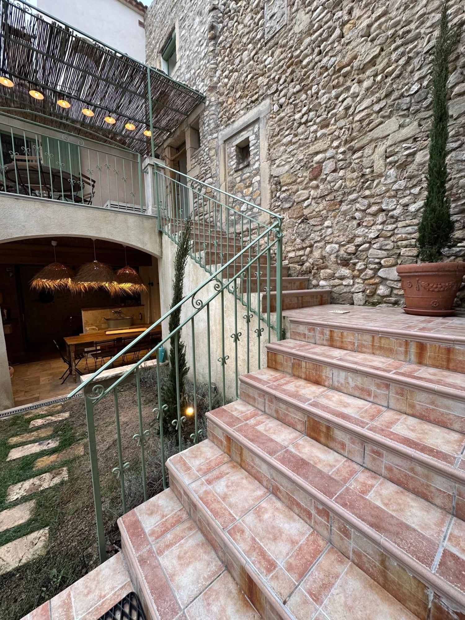 Drome Provencale Maison Familiale Calme Dans Village Valréas エクステリア 写真
